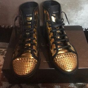 Authentic Gucci gold shoes